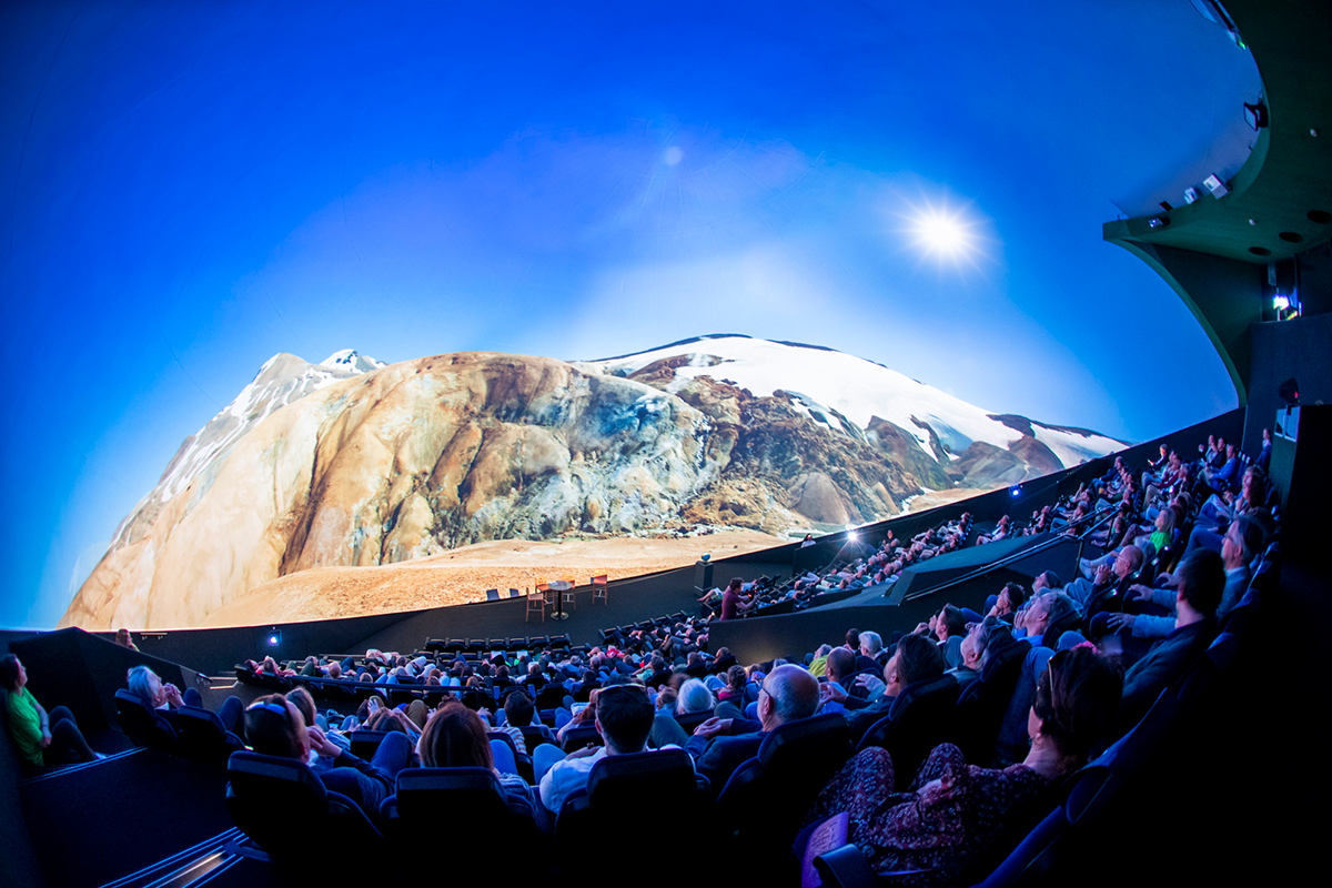 Museon-Omniversum ticket vanaf 12 jaar (entreeticket + 1 grootbeeldfilm) met € 5,05 korting